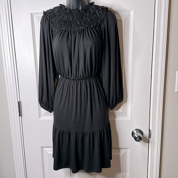 NWT - FALLL IS BLACK π made in light summer material and free flowing π΅ π π! - Picture 3 of 10